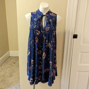 Braeve blue with pink floral print dress size S